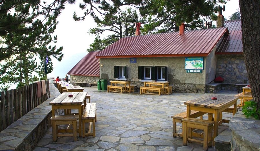 Spilios Agapitos Refuge - Wikimedia.org
