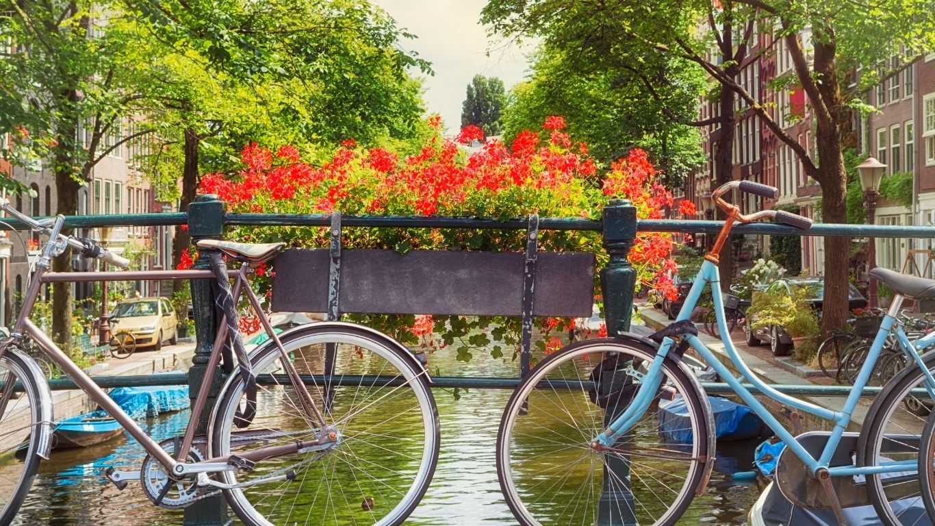 best cycle tours netherlands